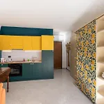 Guesthost - Bright Terrace Near
