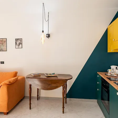 Guesthost - Bright Terrace Near Sanremo