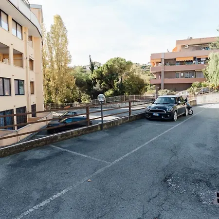 Guesthost - Bright Terrace Near Sanremo