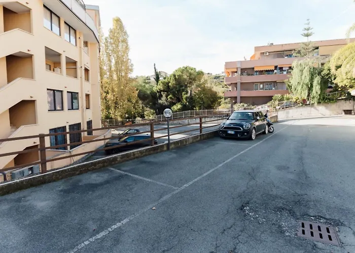 Guesthost - Bright Terrace Near 圣雷默